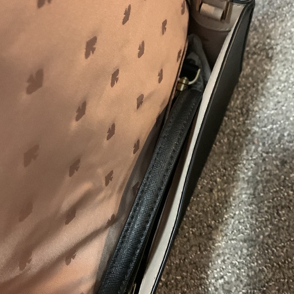 Kate Spade Cross Body Bag. Like new - Picture 7 of 8